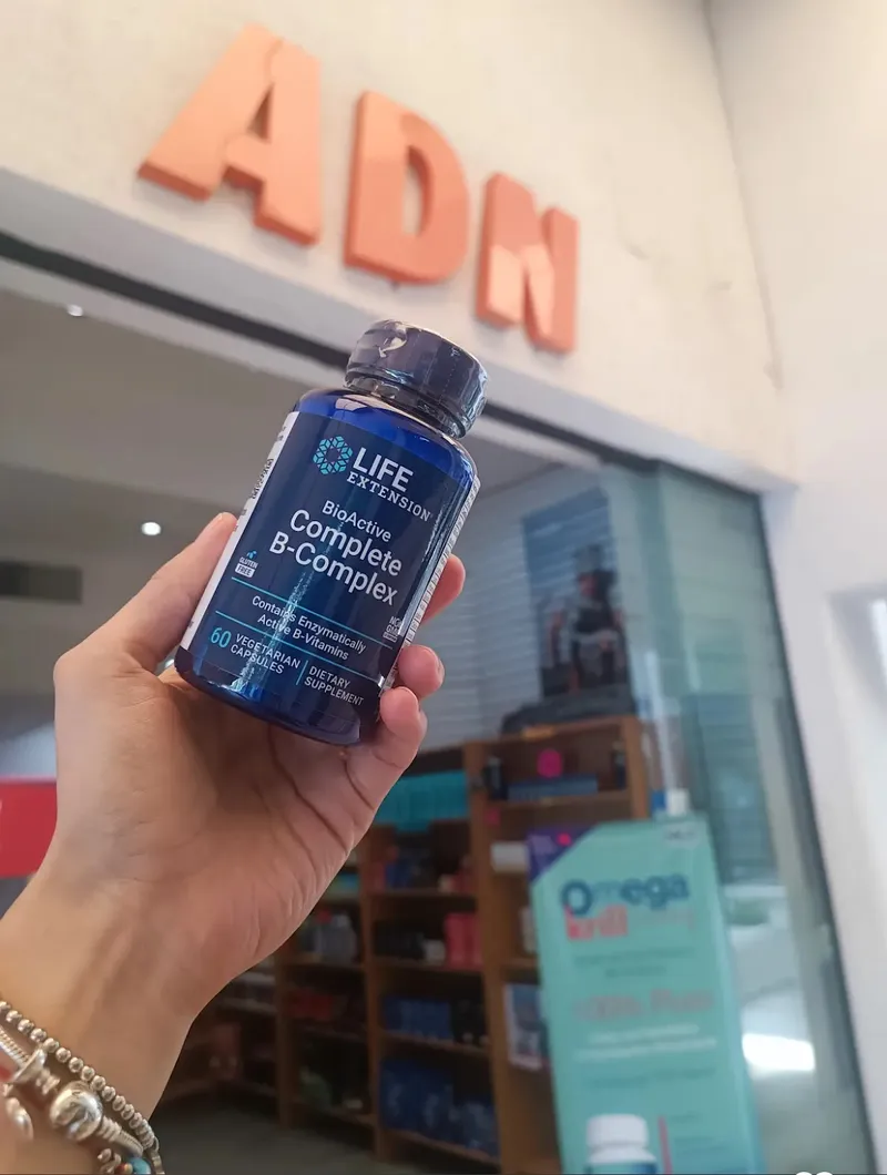 Interior de tienda naturista ADN SPORT en Zapopan