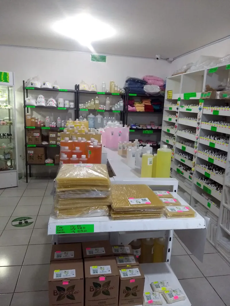 Interior de tienda naturista BioAlei en Ciudad de México