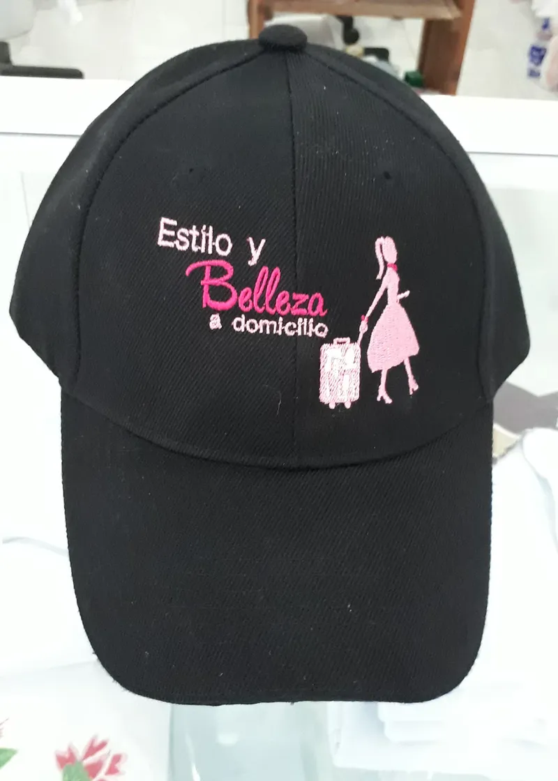 Interior de tienda naturista Bordados Garcia Cancun en Cancún