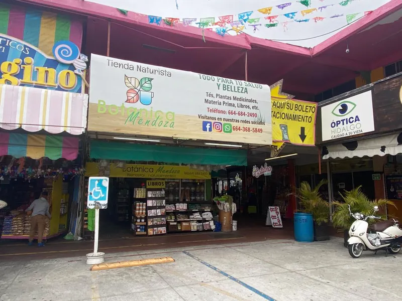Interior de tienda naturista Botánica Mendoza - Tienda Naturista en Tijuana