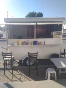 Interior de tienda naturista Calle Ramón Rayon en Juárez