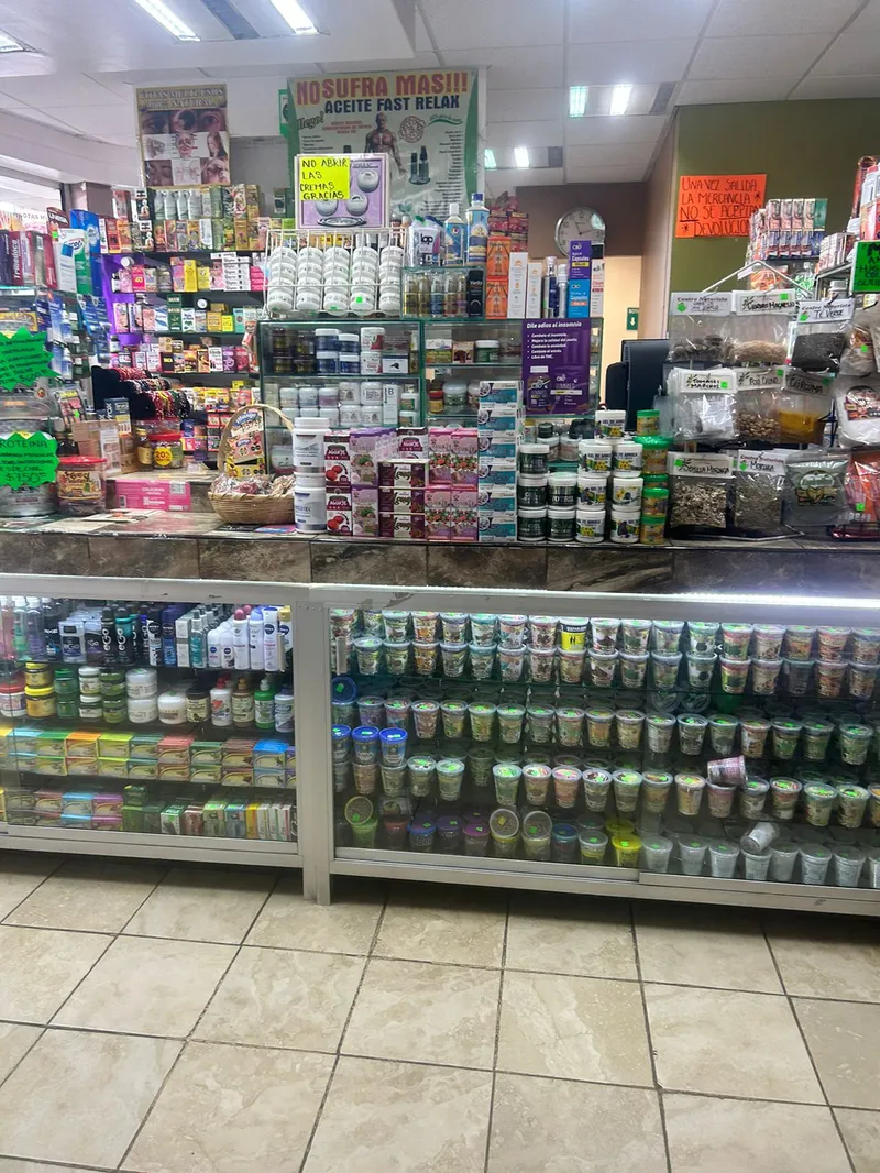 Interior de tienda naturista Centro Naturista el Olivo en Tijuana