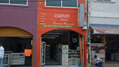 Interior de tienda naturista Centro Naturista La Nuez en León de los Aldama