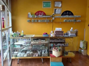 Interior de tienda naturista Centro Naturista NATURALIA en Metepec