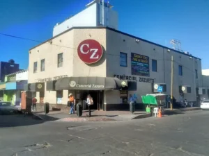 Interior de tienda naturista Comercial Zazueta (Matriz Centro) en Hermosillo