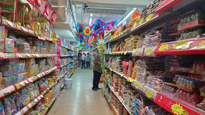 Interior de tienda naturista Comercial Zazueta (Matriz Centro) en Hermosillo