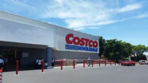 Interior de tienda naturista Costco Querétaro en Santiago de Querétaro