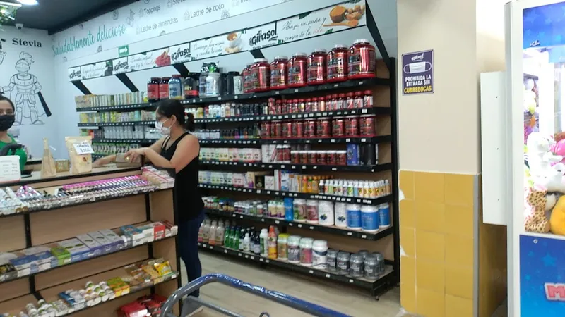 Interior de tienda naturista El Girasol Natural Market en Guadalupe