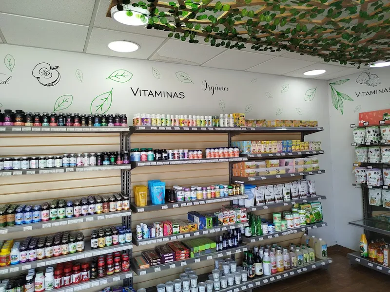 Interior de tienda naturista El Girasol en Torreón