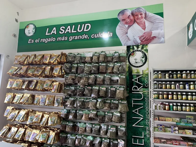 Interior de tienda naturista El Natural Navojoa en Navojoa