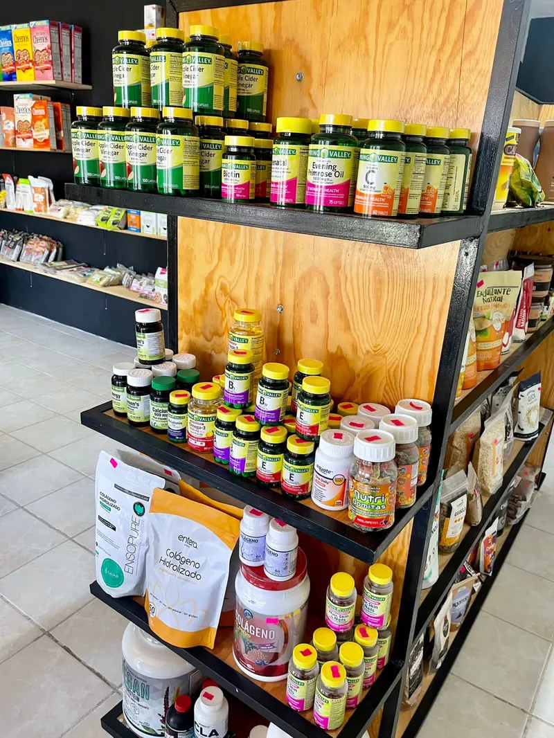 Interior de tienda naturista Healthy Point Tu tiendita saludable en Puerto Peñasco