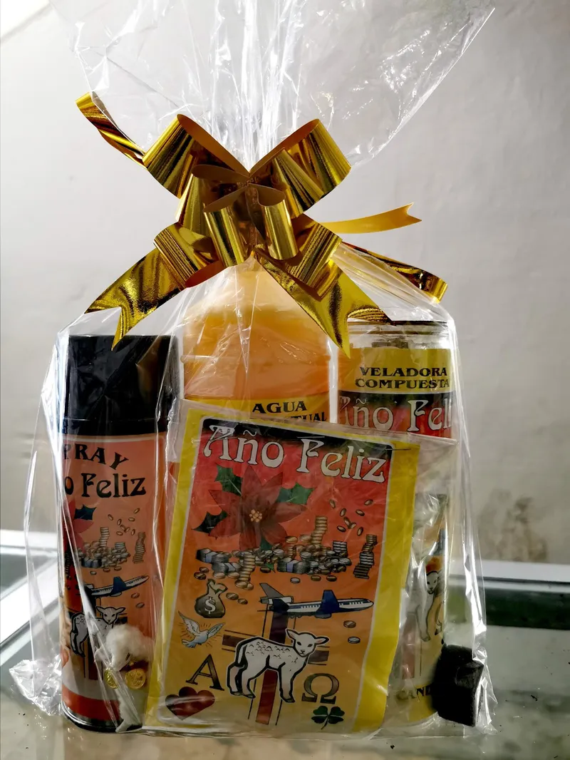 Interior de tienda naturista Hierberia y Tienda Naturista Flor de Lis en Monterrey