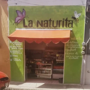 Interior de tienda naturista La Naturita Coatepec en Coatepec