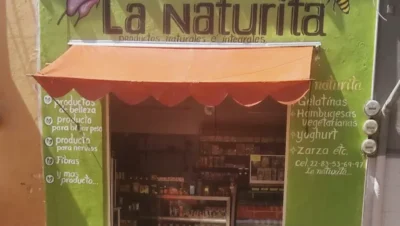 Interior de tienda naturista La Naturita Coatepec en Coatepec