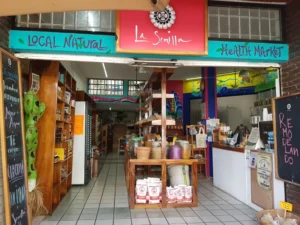 Interior de tienda naturista LA SEMILLA en Puerto Vallarta