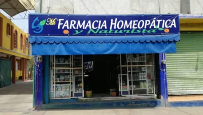 Interior de tienda naturista Mi Farmacia Homeopática y Naturista Tecámac en Tecámac de Felipe Villanueva