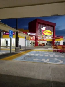 Interior de tienda naturista Mi Tienda del Ahorro en Reynosa