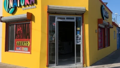 Interior de tienda naturista Natura Casa Naturista en Delicias