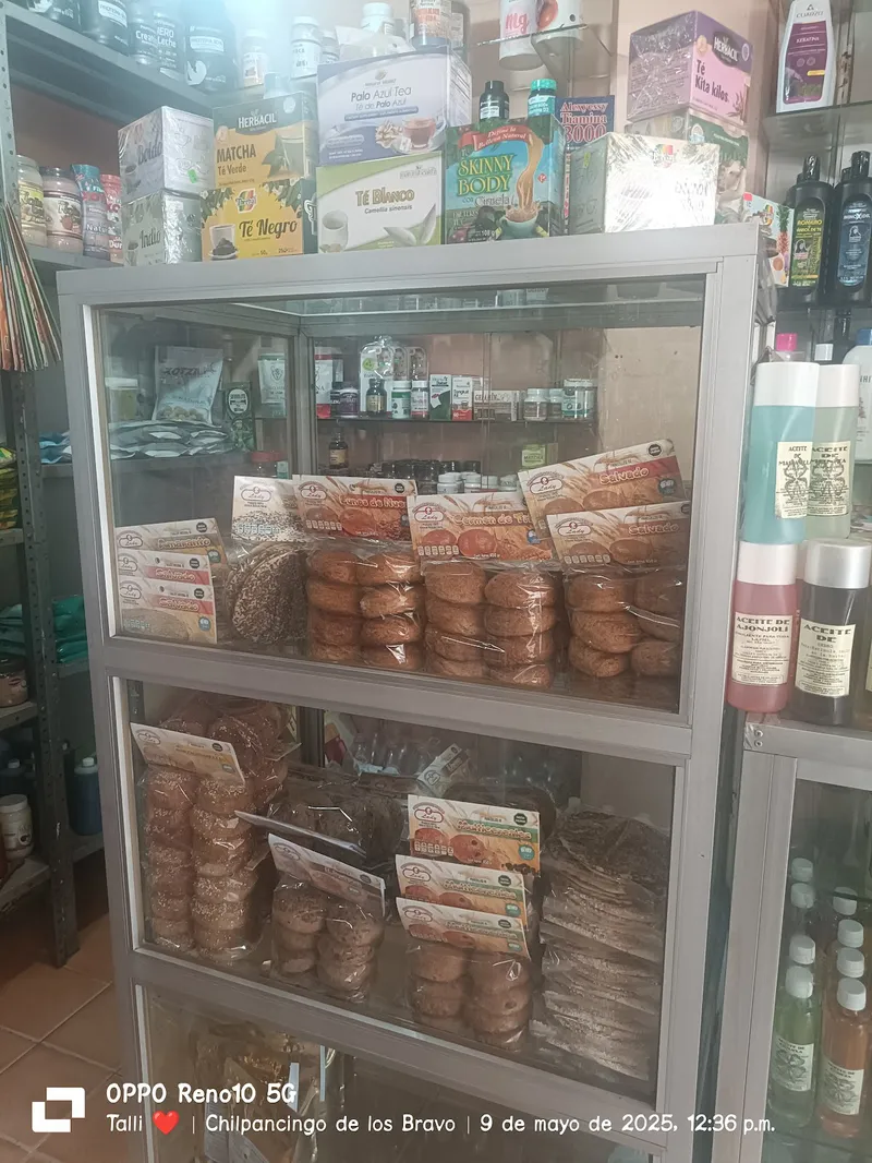 Interior de tienda naturista Natura Centro de productos naturales en Chilpancingo de los Bravo