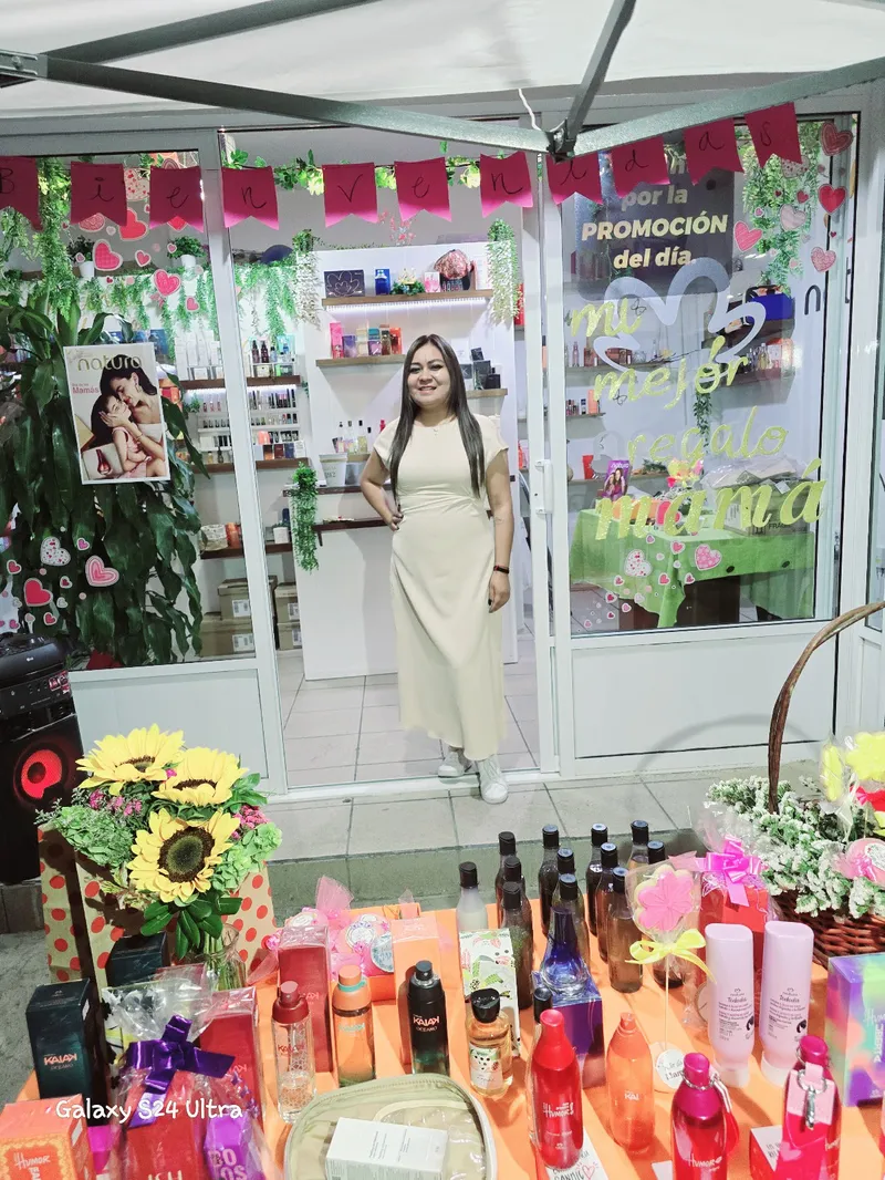 Interior de tienda naturista Natura Cholula en San Pedro Cholula
