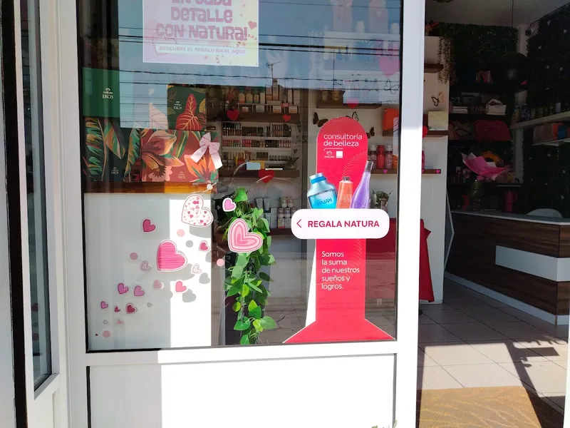 Interior de tienda naturista Natura Cholula en San Pedro Cholula