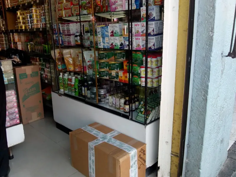 Interior de tienda naturista Natura en Ciudad de México