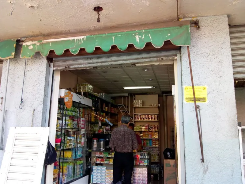 Interior de tienda naturista Natura en Ciudad de México