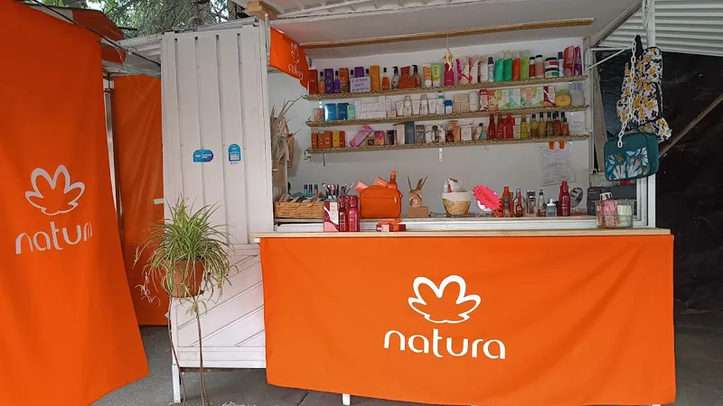 Interior de tienda naturista Natura México en Ciudad de México