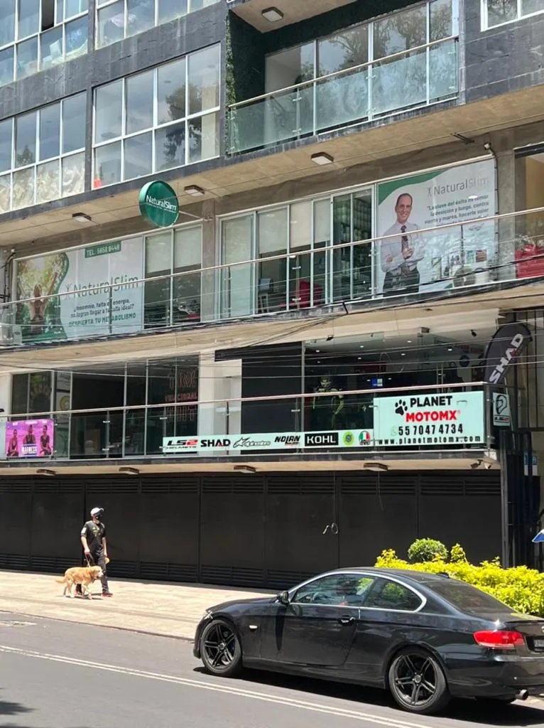 Interior de tienda naturista NaturalSlim Coyoacán en Ciudad de México
