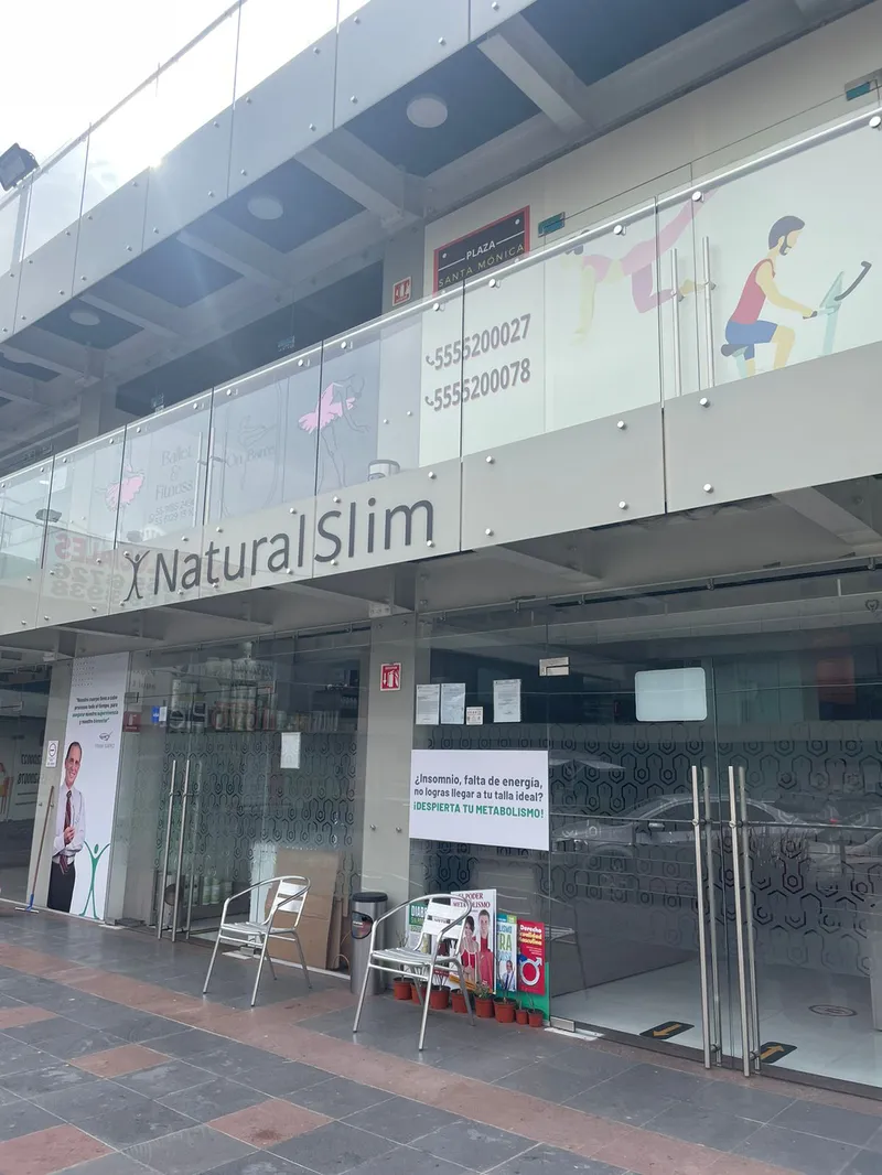 Interior de tienda naturista NaturalSlim® Satélite en Tlanepantla de Baz