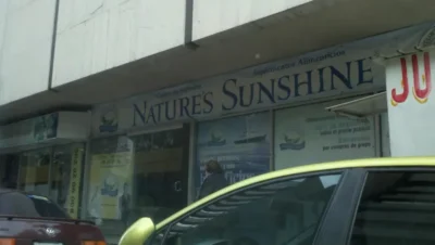 Interior de tienda naturista Nature's Sunshine Products de México, SA de CV en Ciudad de México