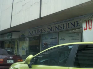 Interior de tienda naturista Nature's Sunshine Products de México, SA de CV en Ciudad de México