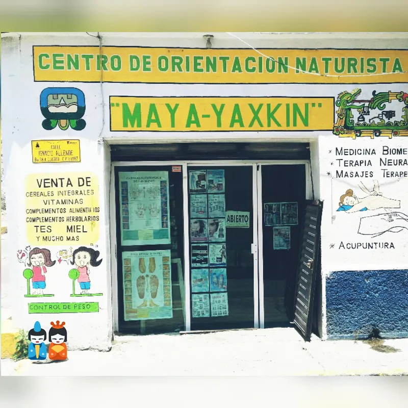 Interior de tienda naturista Naturista maya en Tultepec