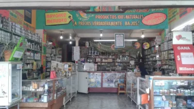 Interior de tienda naturista Naturista Teotihuacán en Tlalnepantla