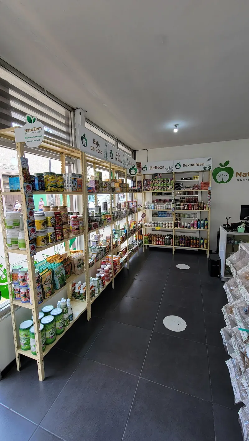 Interior de tienda naturista NatuZem Sucursal Victoria en Aguascalientes