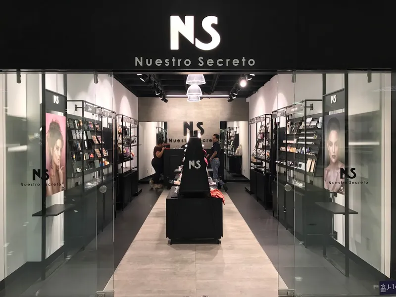Interior de tienda naturista Nuestro Secreto CDMX en Ciudad de México