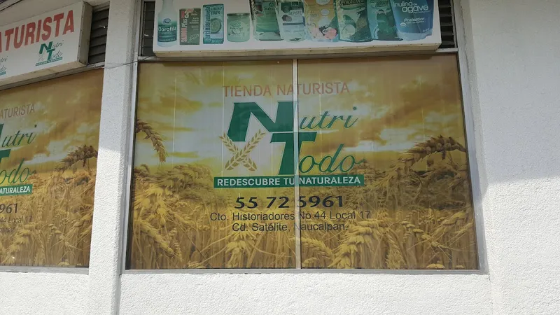 Interior de tienda naturista Nutri Todo en Naucalpan de Juárez