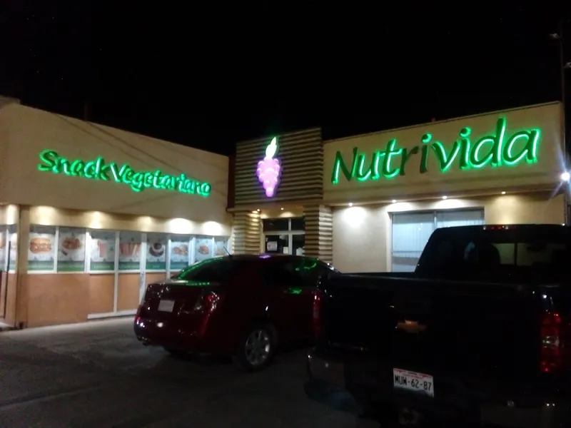 Interior de tienda naturista Nutrivida en Cuauhtémoc