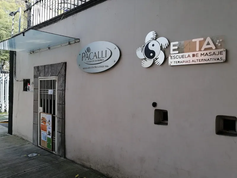 Interior de tienda naturista Pacalli Coyoacán en Ciudad de México