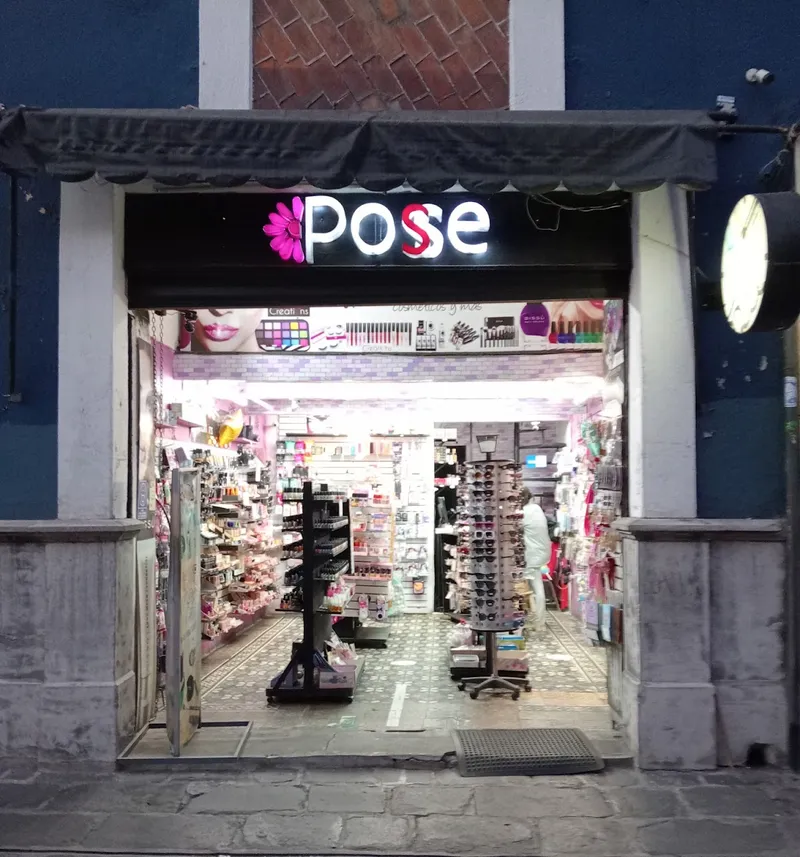 Interior de tienda naturista Posse Cosméticos en Heroica Puebla de Zaragoza