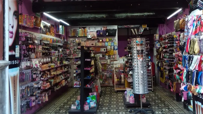 Interior de tienda naturista Posse Cosméticos en Heroica Puebla de Zaragoza