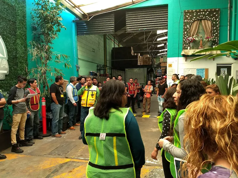 Interior de tienda naturista Pronasoya en Ciudad de México