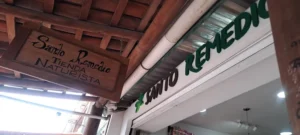 Interior de tienda naturista Santo Remedio Tienda Naturista en Zihuatanejo