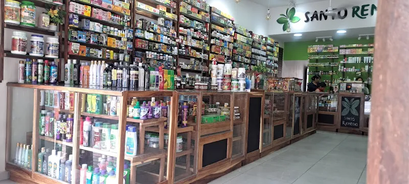 Interior de tienda naturista Santo Remedio Tienda Naturista en Zihuatanejo