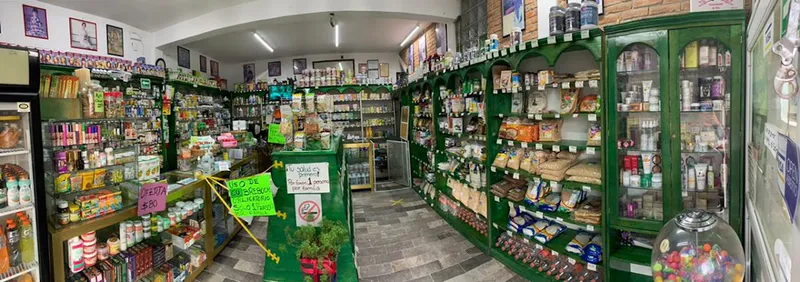 Interior de tienda naturista Soya de Apizaco en Ciudad de Apizaco