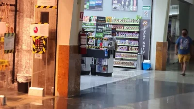 Interior de tienda naturista Súper Naturista en Chetumal