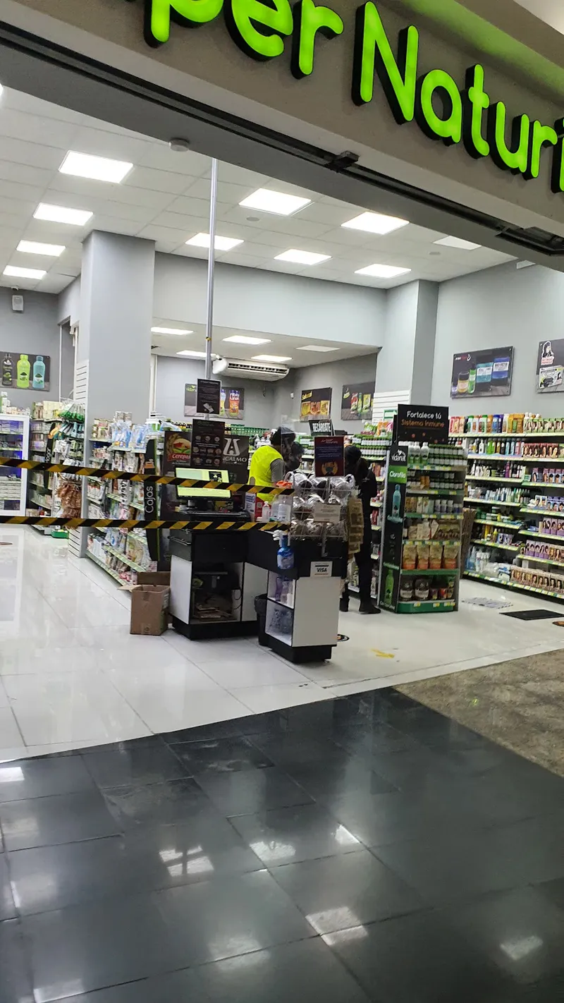 Interior de tienda naturista Súper Naturista en Chetumal