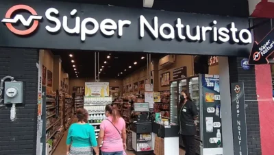 Interior de tienda naturista Súper Naturista en Coatzacoalcos