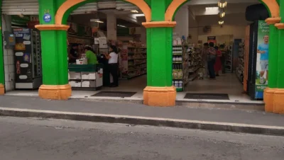 Interior de tienda naturista Súper Naturista en Cuernavaca