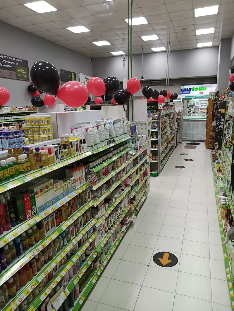 Interior de tienda naturista Súper Naturista en Ecatepec de Morelos